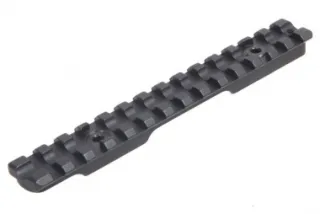 Пикатини база към лястовича опашка на CZ 452/455
